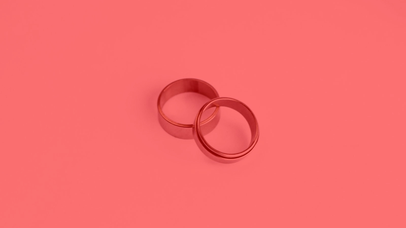 How to Handle Your Wedding Ring When Your Partner Passes Away